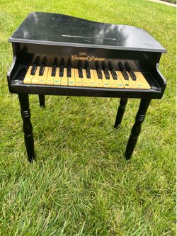 Kids grand piano