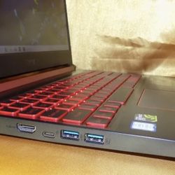 ACER NITRO 5 16” GAMING PC INTEL CORE i5 16GB RAM 1000GB HD NVIDIA GTX 1050ti 4GB DDR5 GPU USB C PORT WINDOWS 10 