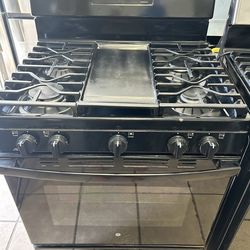 GE black 5 burner stove (delivery+install available) width 30”