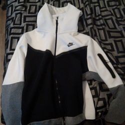 Black And White Nike Tec