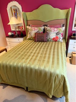 Gorgeous bedroom set all included