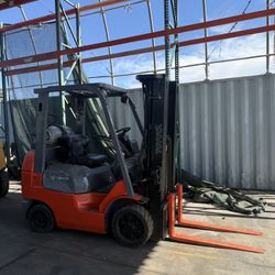 Forklift