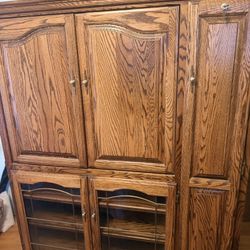 Entertainment Center/Armoire