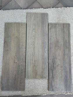 “Tile” De Cerámica 7 “X22” 7 Cajas Equivalente A 127 Pies Cuadrados Por Todo 