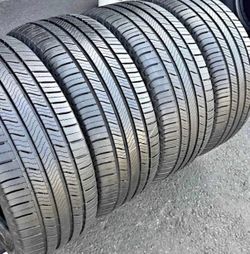 245 60 18 Michelin Tires Con 80% de Vida Las 4