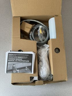 American Standard Sullivan Pull-Out Kitchen Faucet with Soap Dispenser