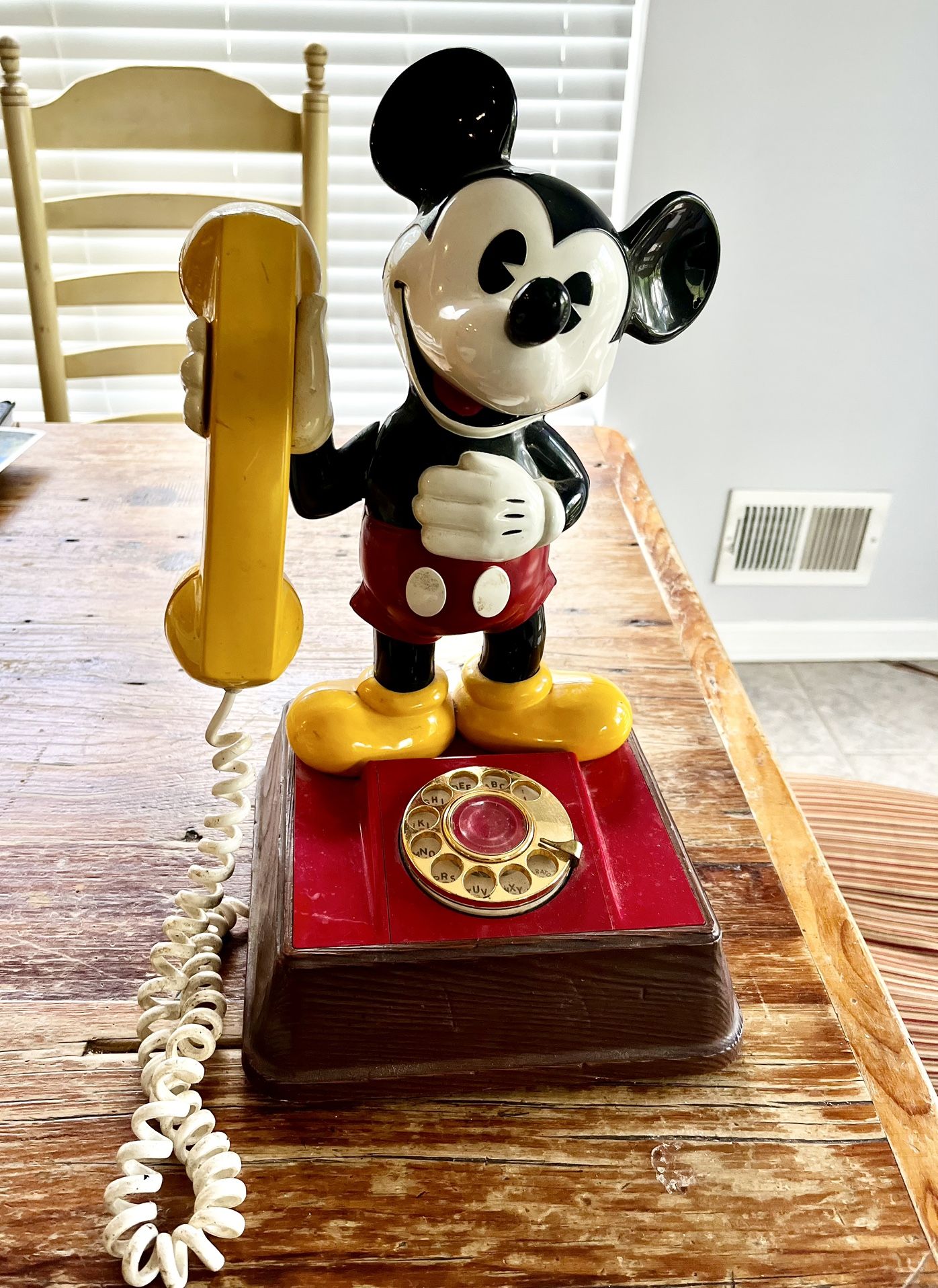 Vintage 1970s Mickey Mouse Rotary Phone