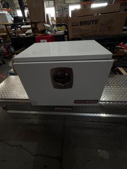 Title: Weather Guard 524-3-01 Heavy Duty Steel Truck Toolbox – Excellent Condition