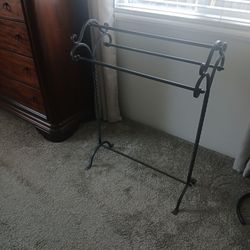 Blanket rack