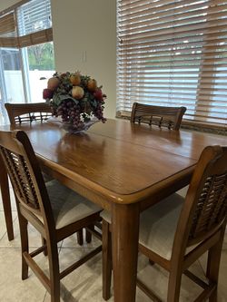 Wood Dining Set For Family room 