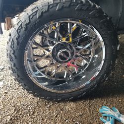 37x13.50R24 Wheels And Tires