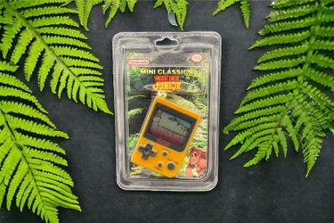 1998 DONKEY KONG JUNIOR MINI CLASSICSKEY CHAIN GAME WATCH NINTENDO NEW SEALED