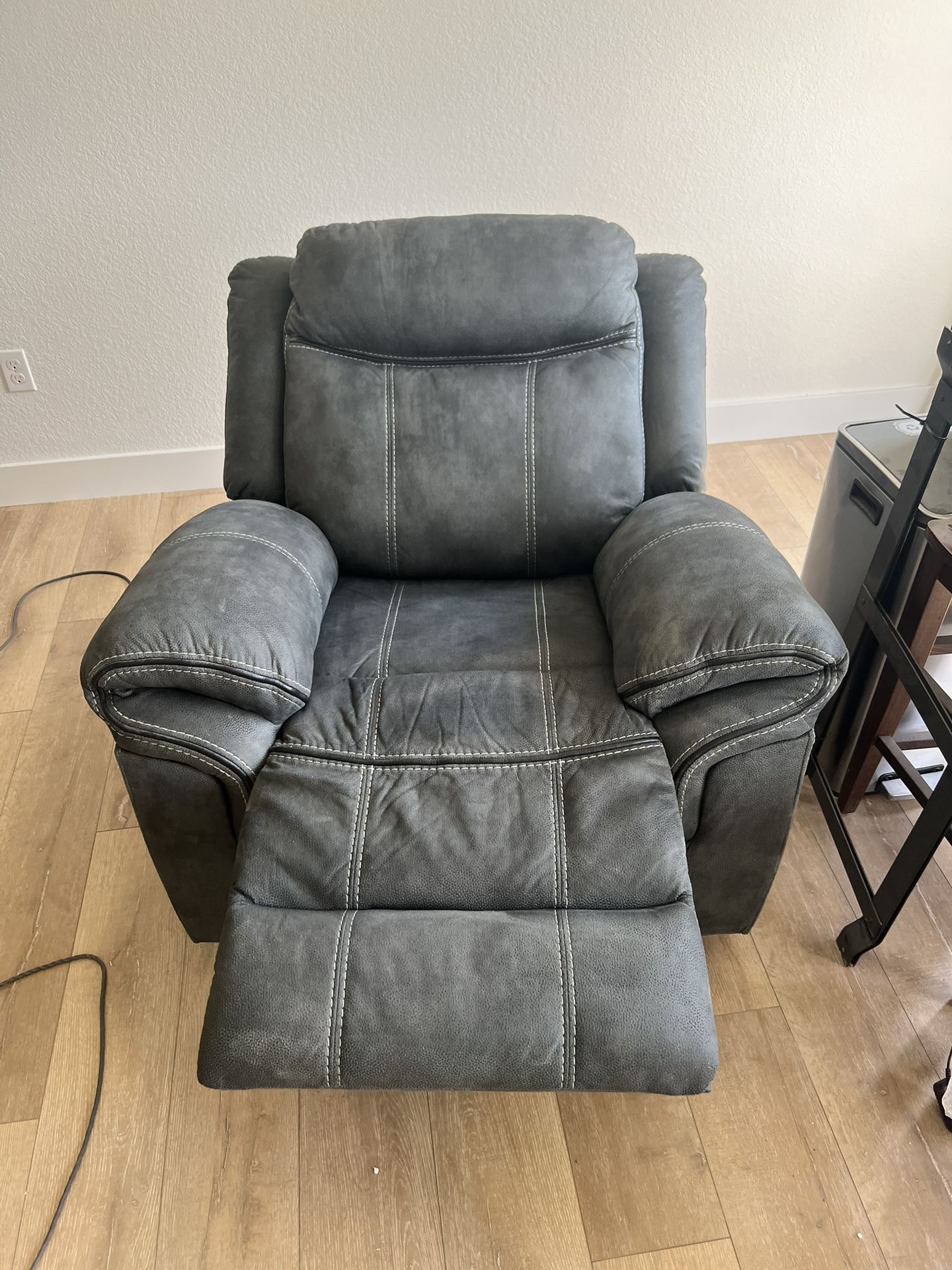 Reclining Sofa And 2 Rocker Recliners
