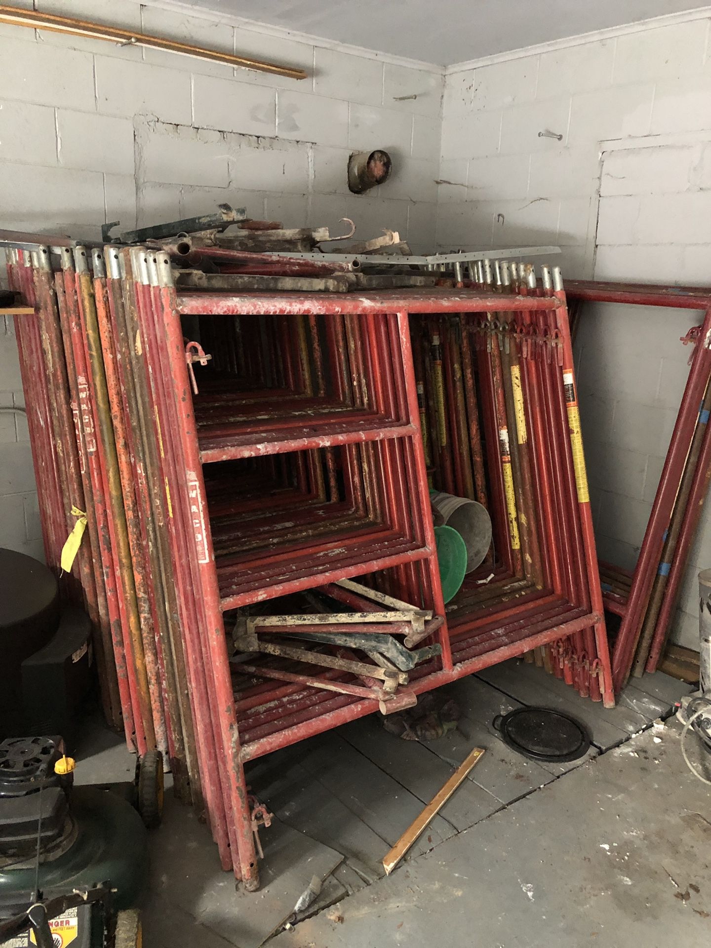5 foot Waco ladder scaffolding