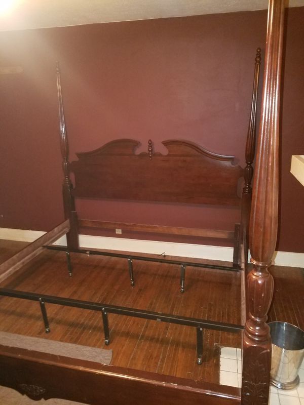 Kincaid Cherry King Size Bed Frame For Sale In Mount Juliet Tn Offerup