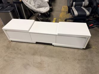 Modern Extendable TV Stand in Stretch of 65"-106" Wide, Wood Media Gaming Entertainment Center, White $150