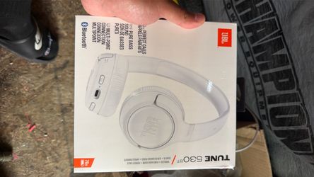 JBL Tune 530BT Wireless Headphones