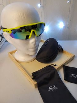 Sun glasses Oaklyn new