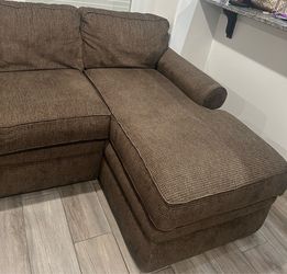 Lazy boy couch w/chaise