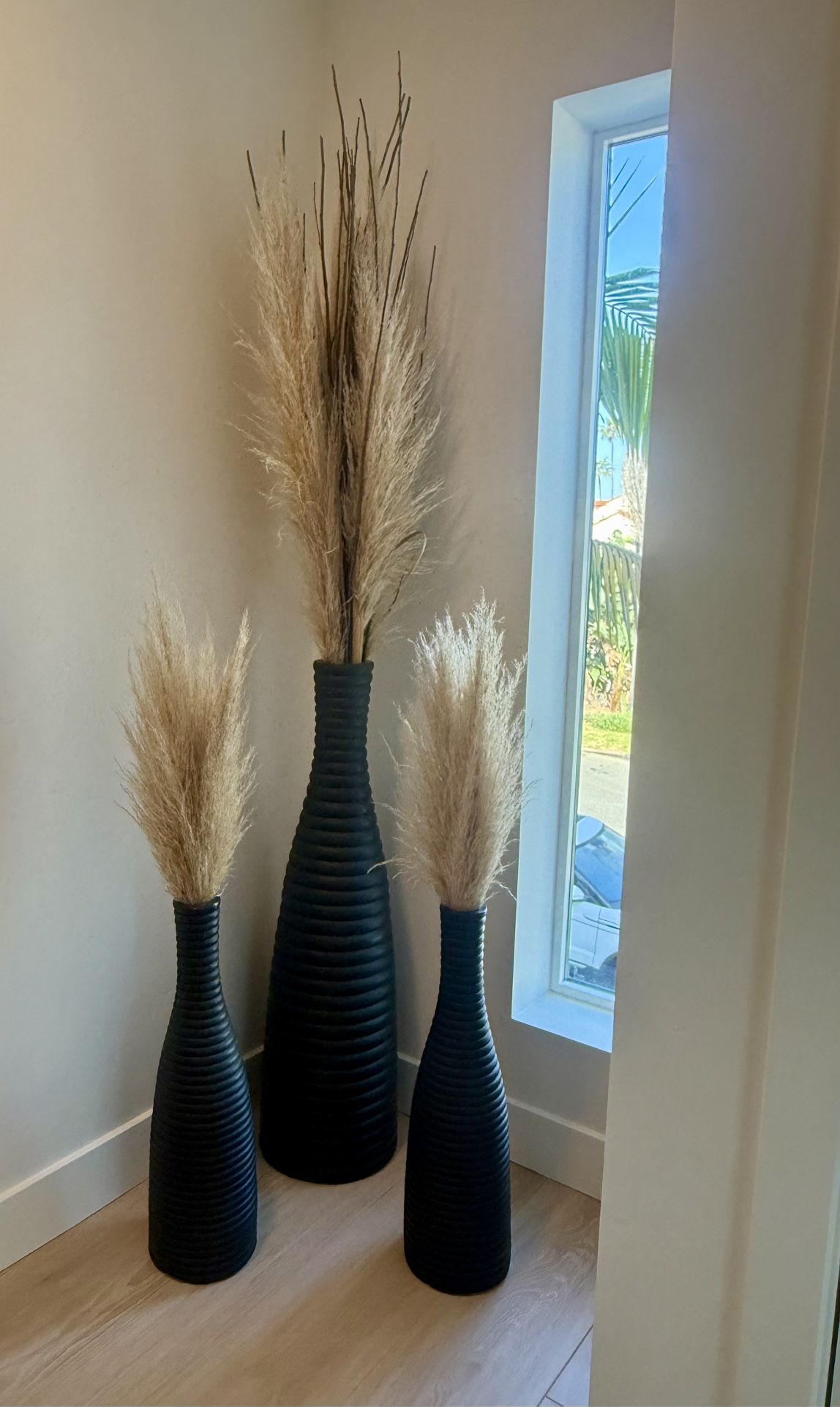 3 Ceramic Vases (1 Large / 2 Medium)