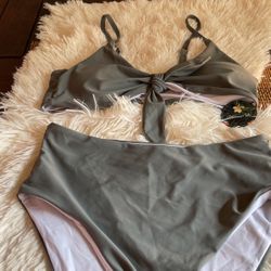 swimsuit  bikinis 