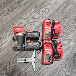 M18 Milwaukee Router With Batteries And Chargers
