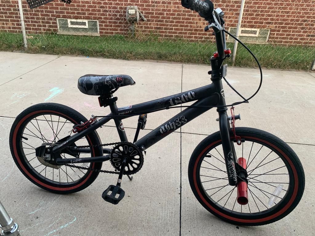 18” boys bike in GOOD CONDITION