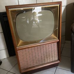 Antique  Magnavox Television 