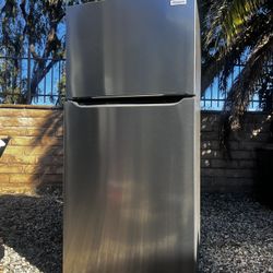 🧊🍦Frigidaire Refrigerator very like new Runs Excellent ❄️🍧