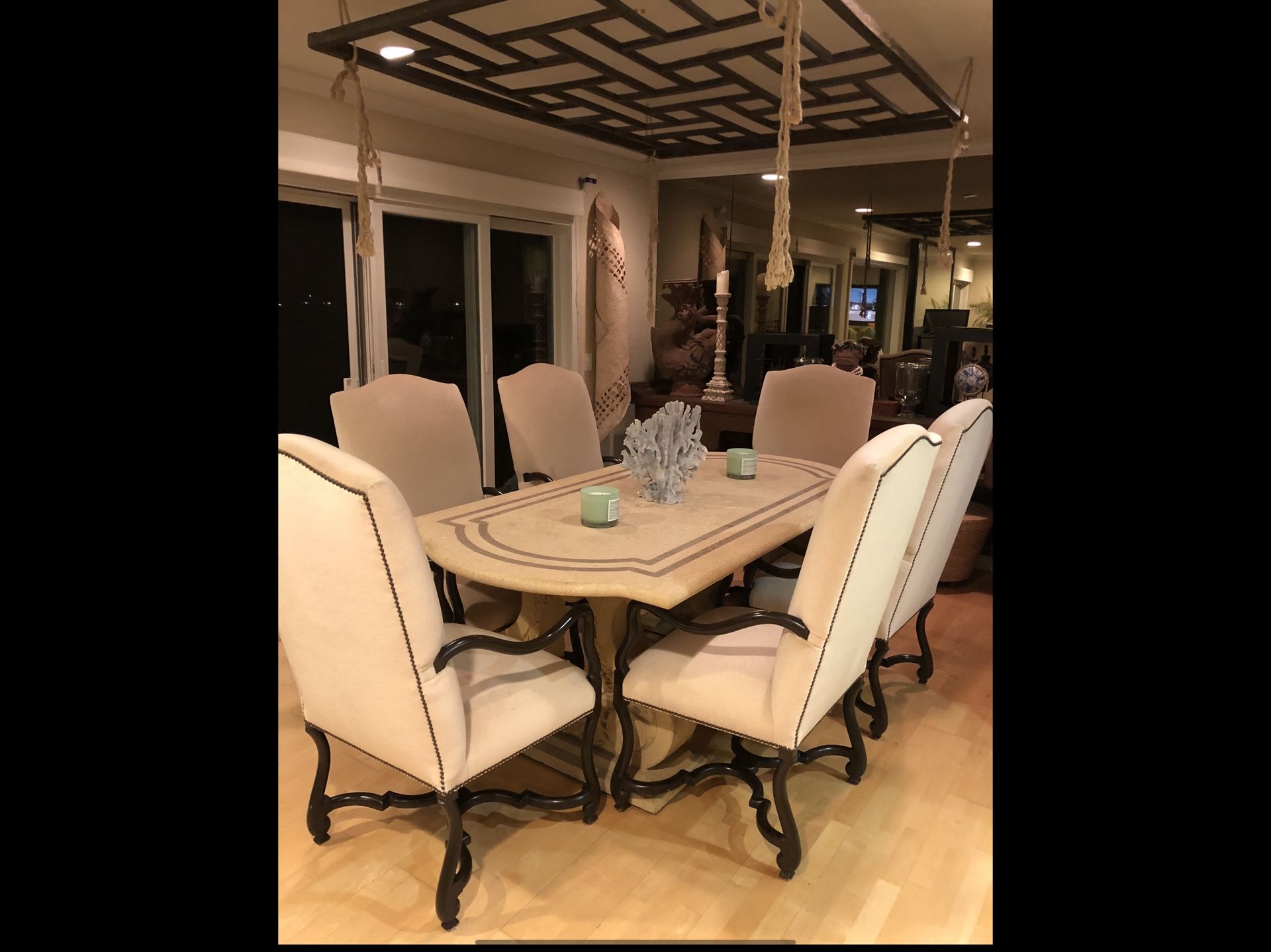 Kreiss dining Room Table & 6 Chairs