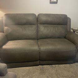 Zero Gravity Recliner