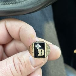 10k Gold Vintage D Ring With Black Onyx And Small Diamond