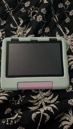 Amazon Fire Tablet (Disney Protective Case Included)