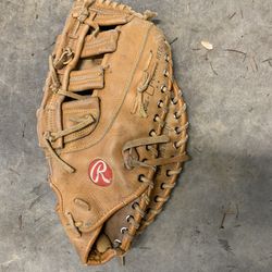 First Baseman Mitt