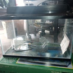 2 Fish Tank 10 Gallons Each $35 Each