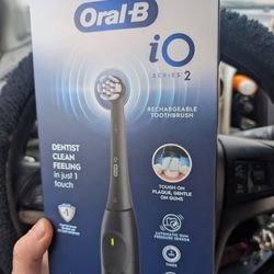 Oral B io 2 Tooth Brush 