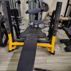 Matrix Chest Press commercial GYM EQUIPMENT EXERCISE FITNESS GYM EQUIPMENT 
