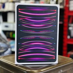 Apple iPad Pro 6th Generation 11”