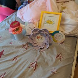 Girls Assortment Room Decor