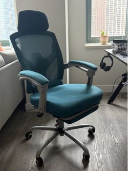 Desk chair