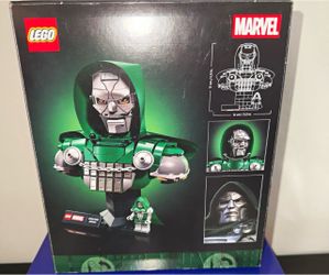 LEGO Marvel Doctor Doom Bust Set