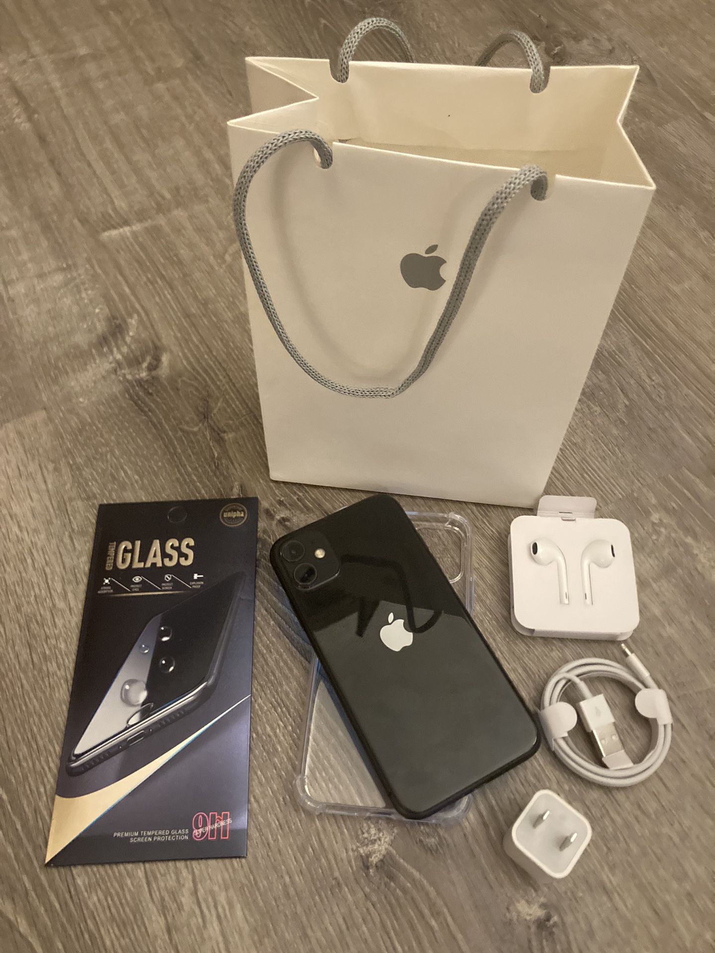 IPHONE 11 UNLOCKED FOR ANY CARRIER COMPANY & ANY COUNTRY 64GB