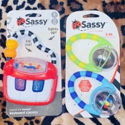 2 SET/::🖤❤️3+MONTHS SASSY LIGHT UP KEYBOARD TOY &💚💜3-24 MONTHS SASSY 2 PK OF MOTOR SKILLS TOYS🟣