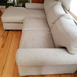 Gray sectional L shape sofa couch with chaise • Comfortable Deep Feather And Down Memory Foam Cushions • Excellent Condition 