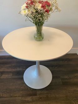 Tulip table