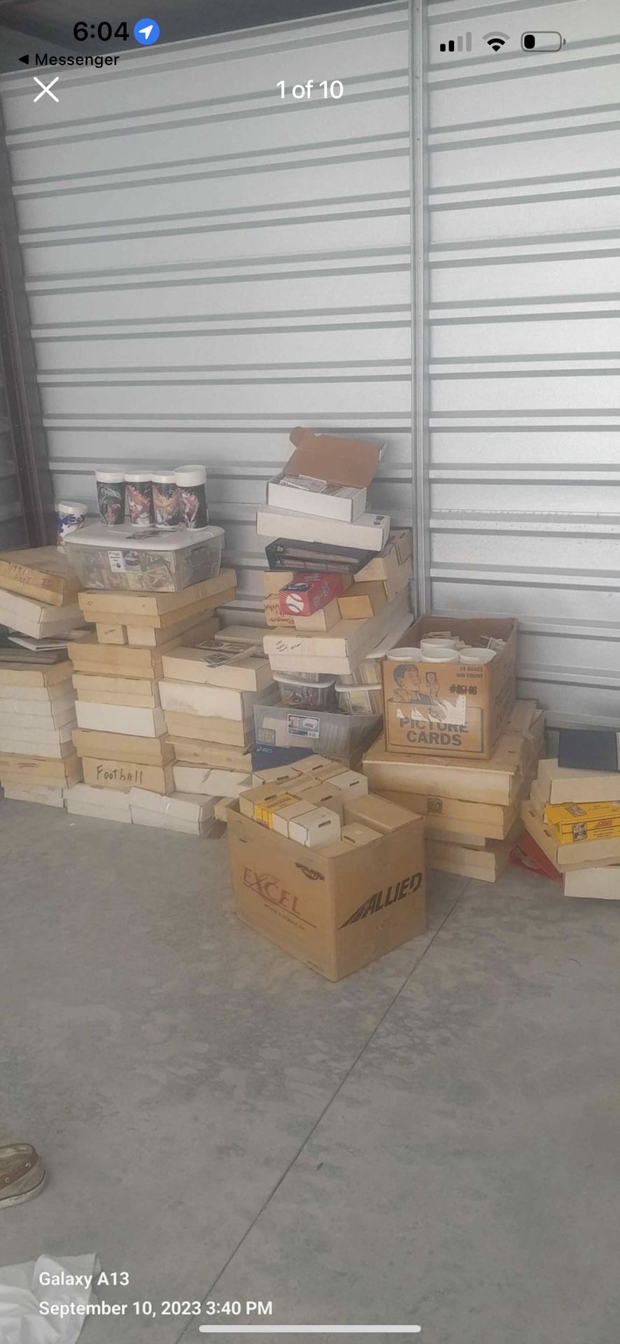 MASSIVE COLLECTION OF SPORTSCARDS
