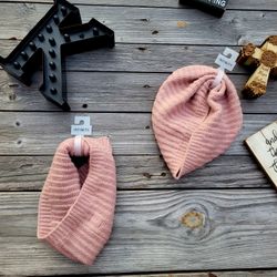 Universal Thread Infinity Scarves