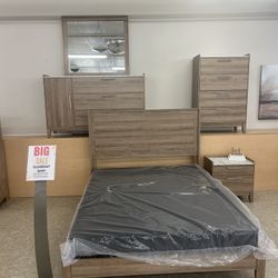 New Queen Bedroom Set