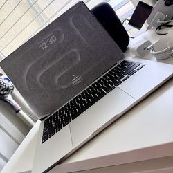 Apple MacBook Air 13-inch, 24GB & 512GB! Brand New Apple Warranty! $1300