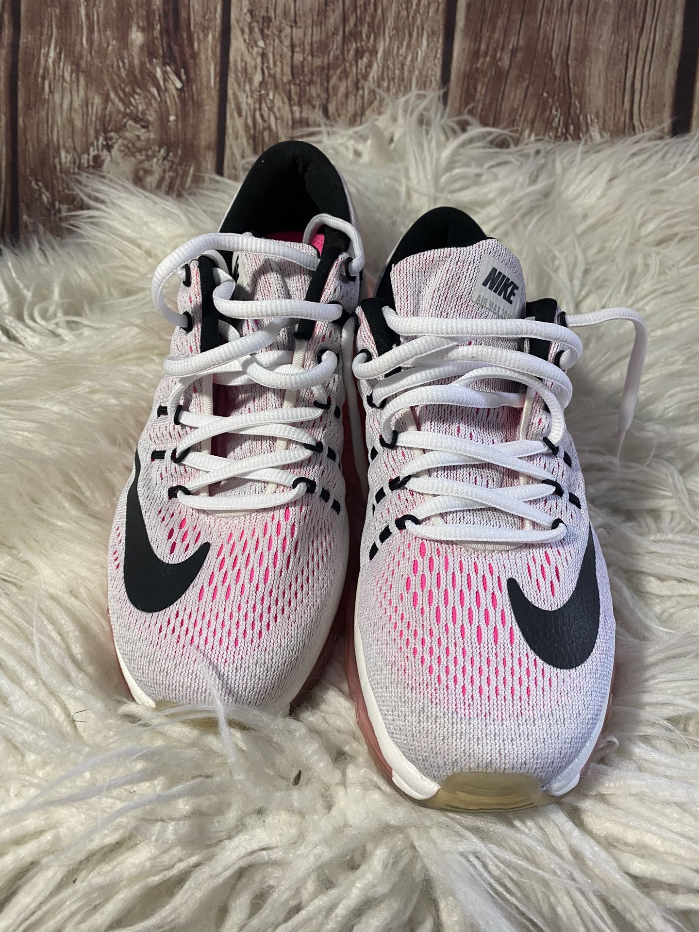 Nike Air Max 2016 Size 5